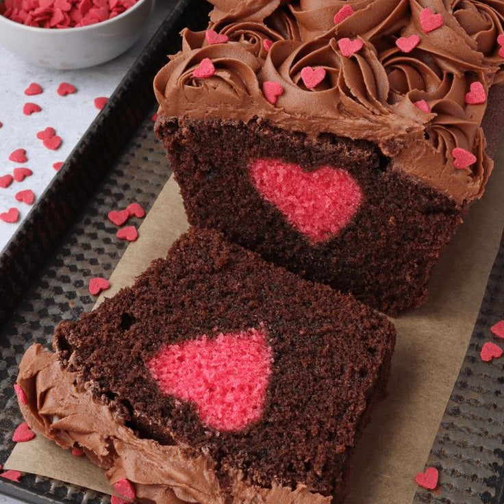 Hazelnut And Chocolate Hidden Heart Cake!